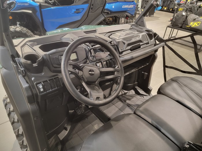 2023 Can-Am Defender 6x6 DPS HD10 Photo 4 of 4