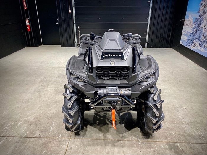 2025 Can-Am CUSTOM CARBON FIBER OUTLANDER XMR-X 1000R Photo 4 of 6
